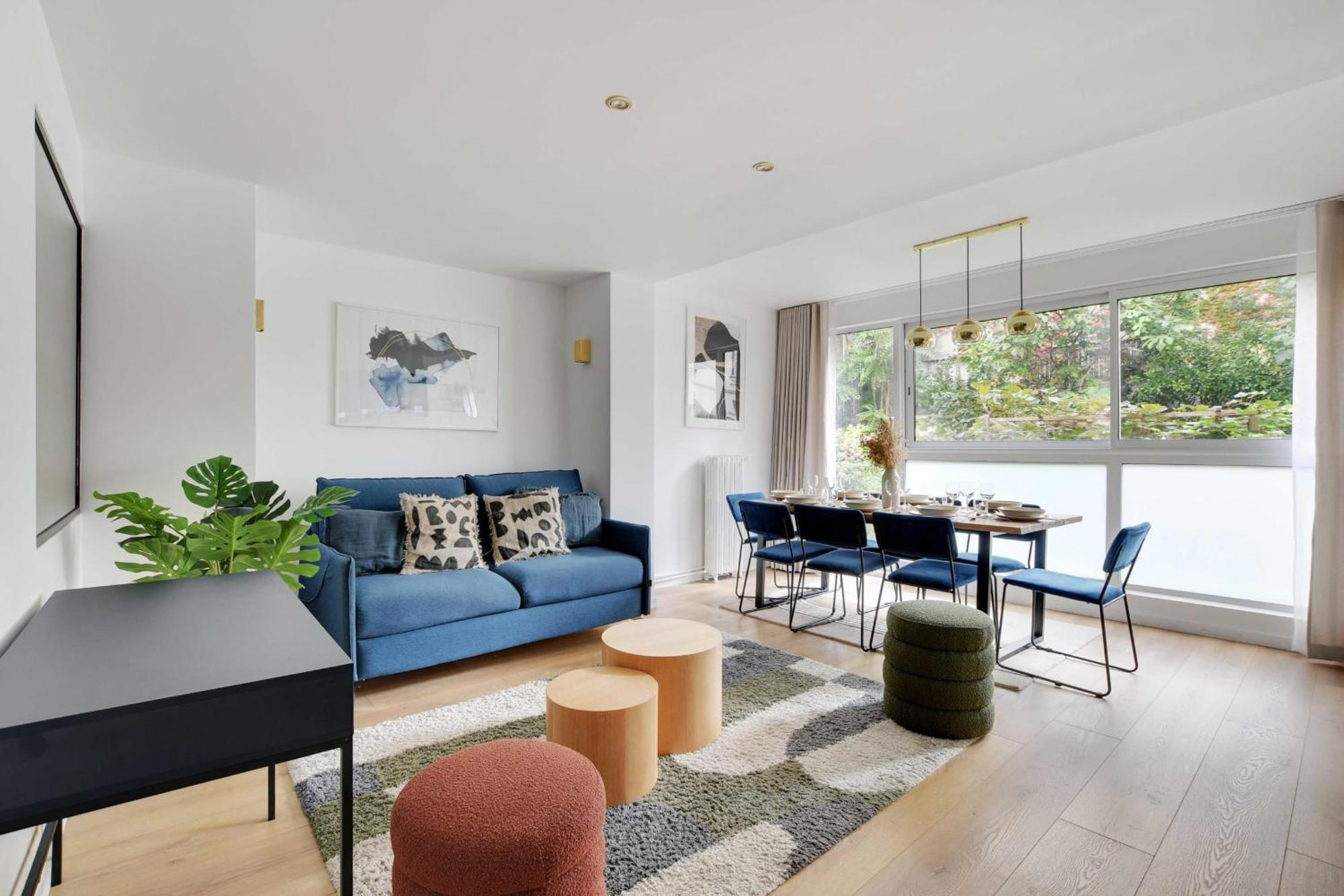 Incroyable - 3br-8p - Pl De La Nation Parijs