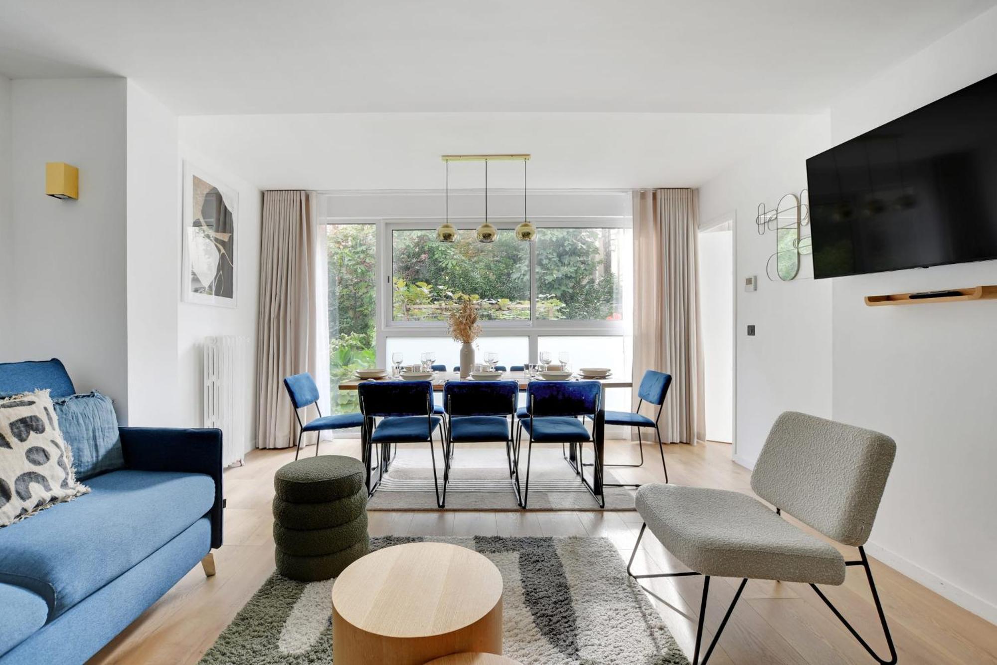 Incroyable - 3br-8p - Pl De La Nation * Parijs